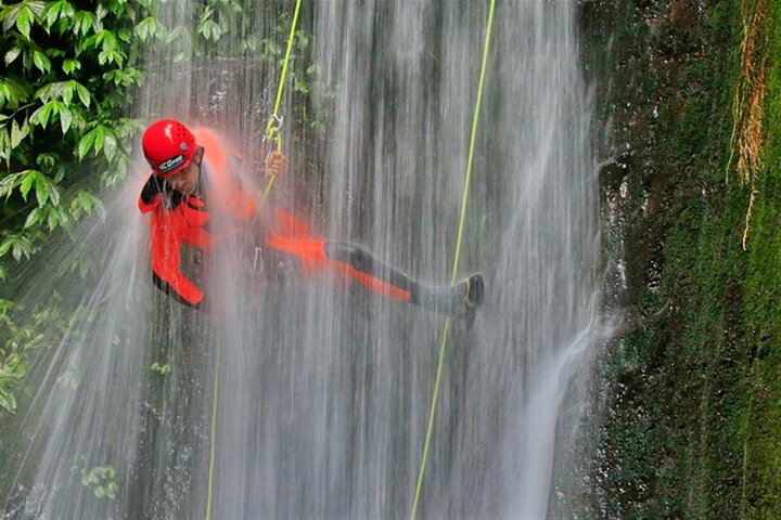 Kedu Canyon canyoning with a certified guide, Bali